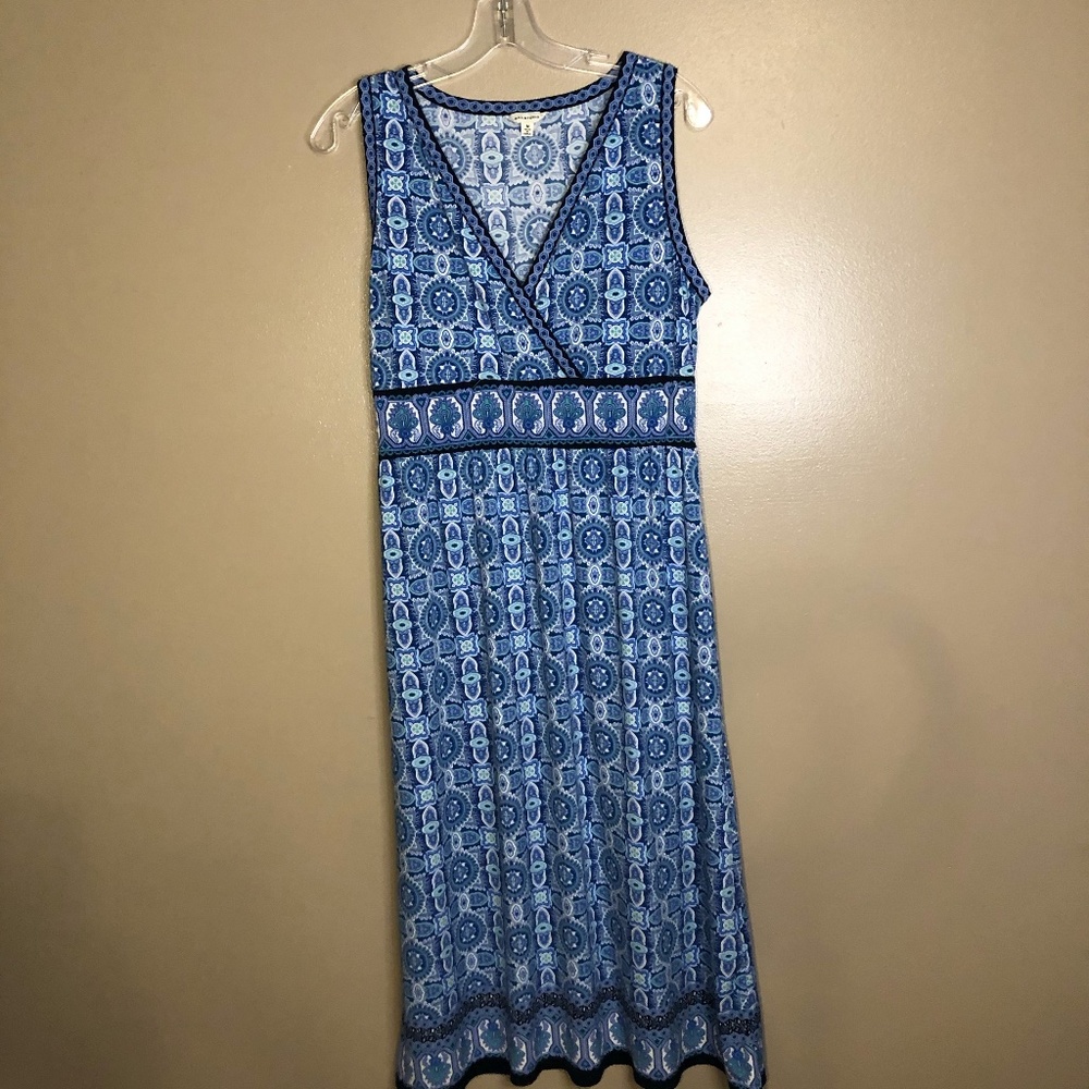 Max Studio Blue Pattern Sleeveless Dress in Medium